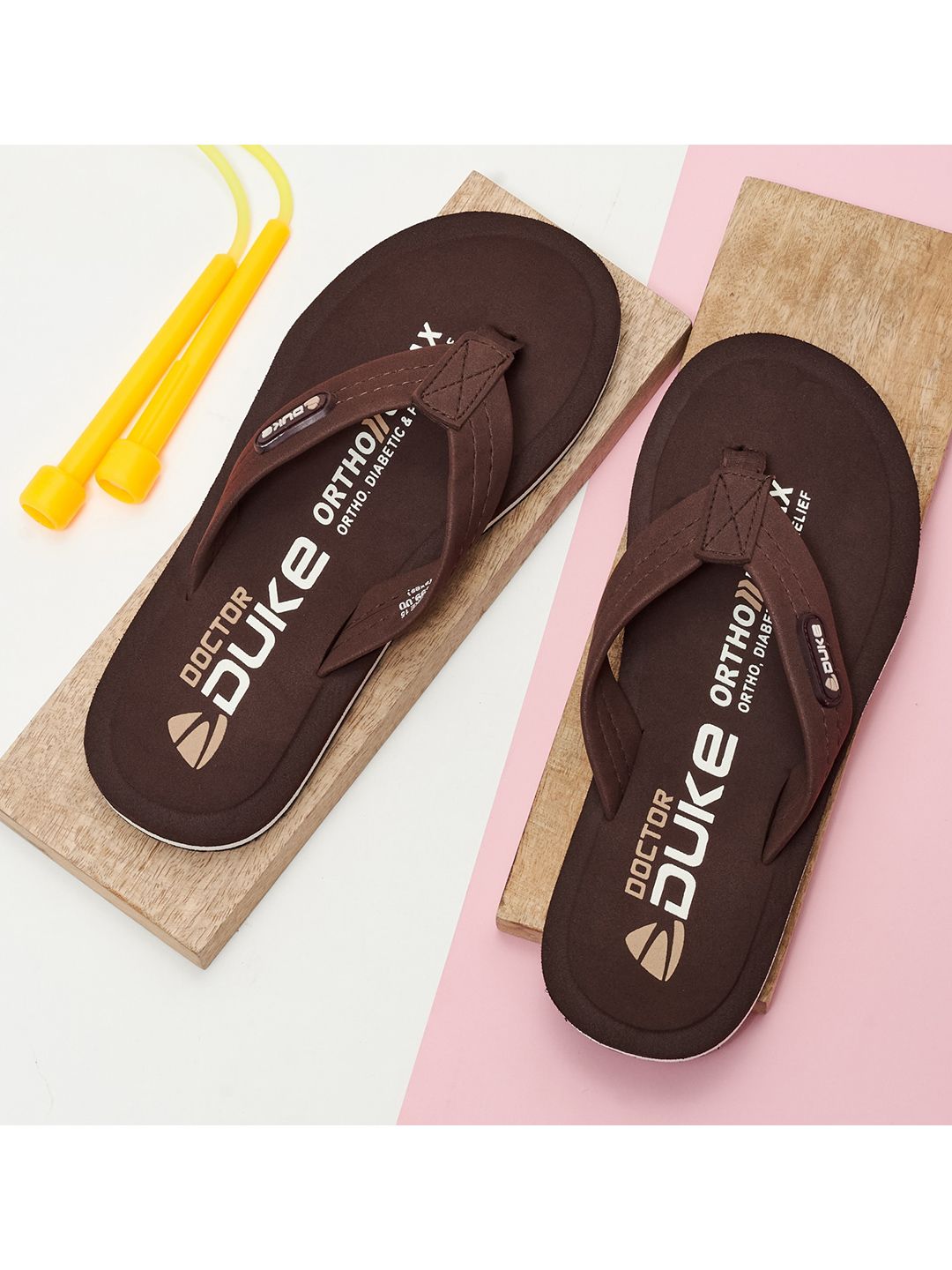 Duke Men Brown & White Thong Flip-Flops
