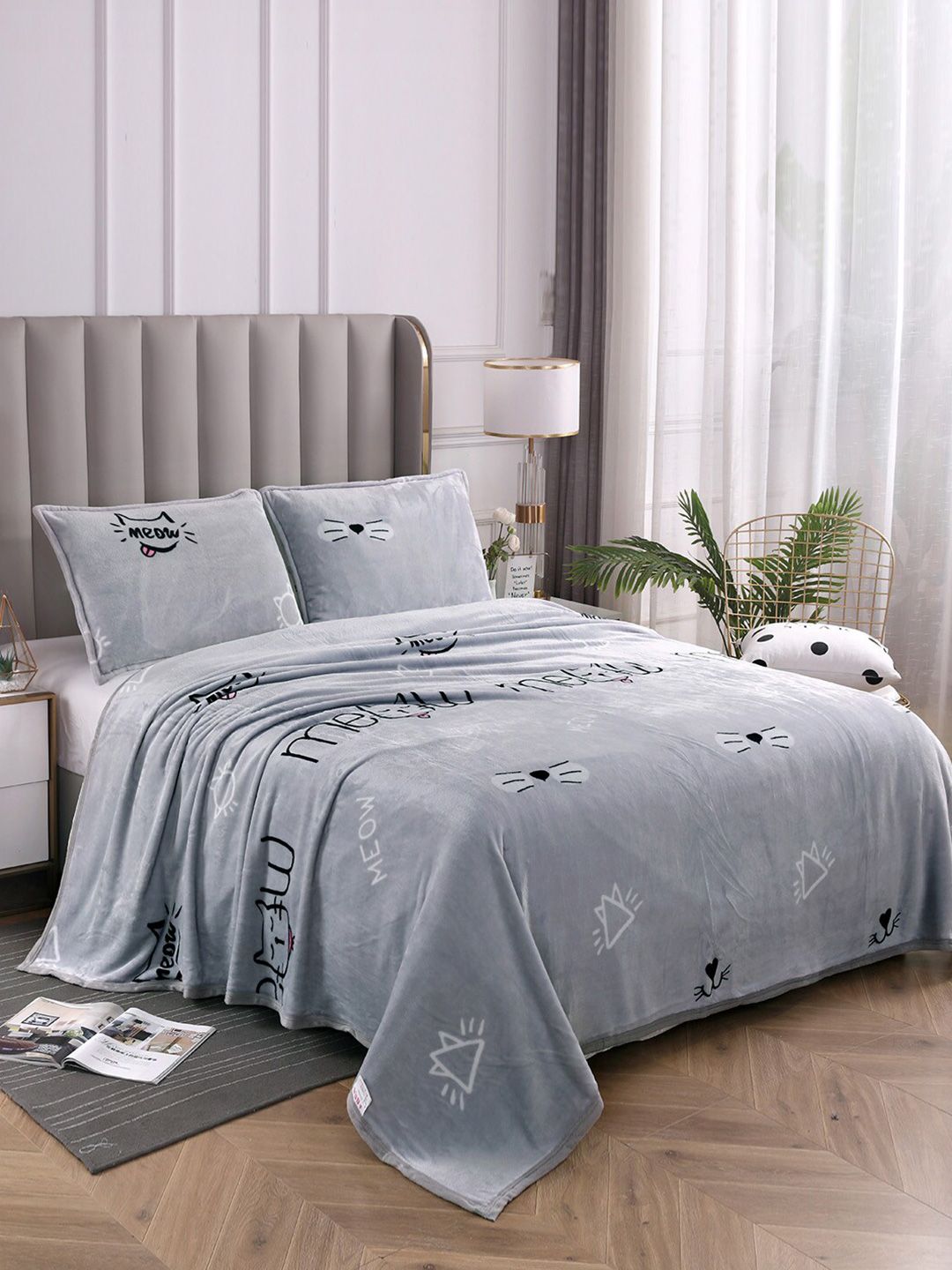 JC Collection Grey & White Summer 300 GSM Single Bed Blanket Price in India