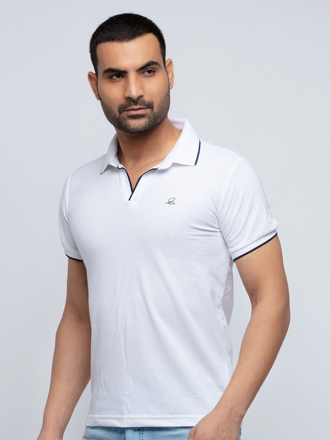 Status Quo Men White Polo Collar T-shirt