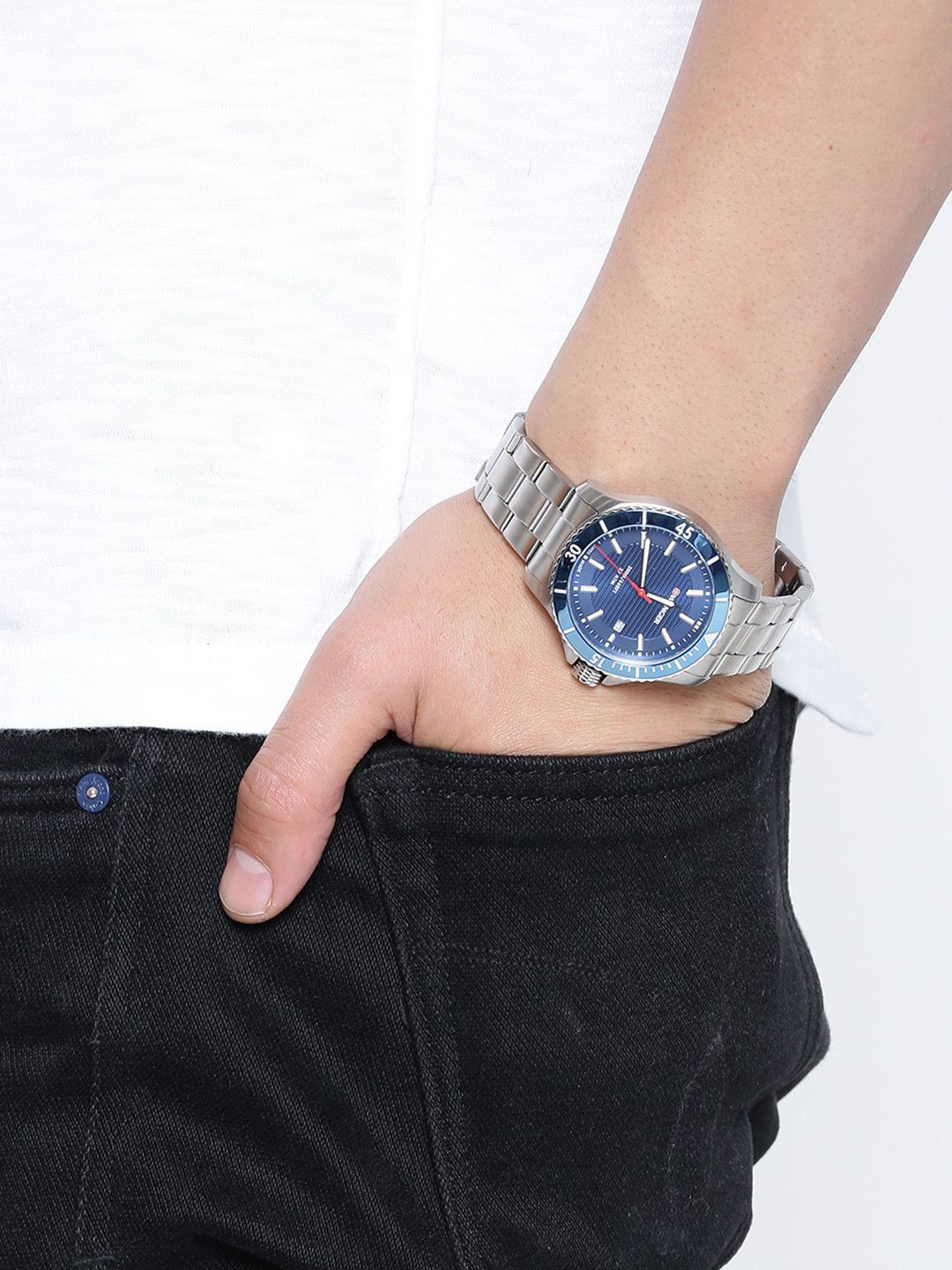 Buy Wenger Seaforce Men Blue Swiss Dial Watch 01.0641.120