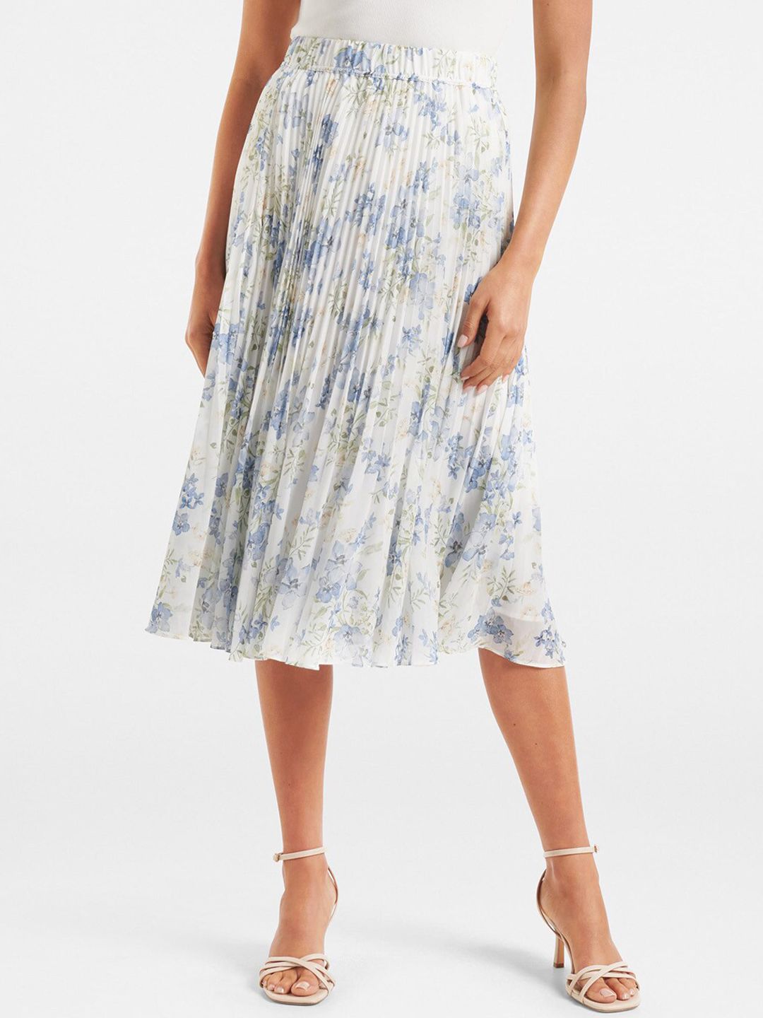 Forever New Women White & Blue Floral Printed Accordian Pleated Flared Midi Skirt