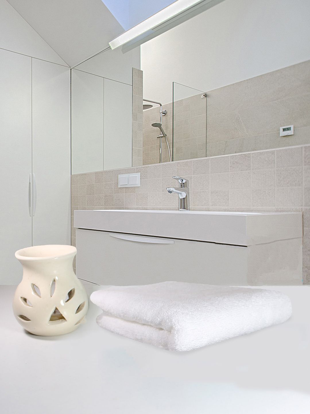 Heelium White Unisex Bamboo Super Soft & Quick Drying Home & Gym Hand Towel