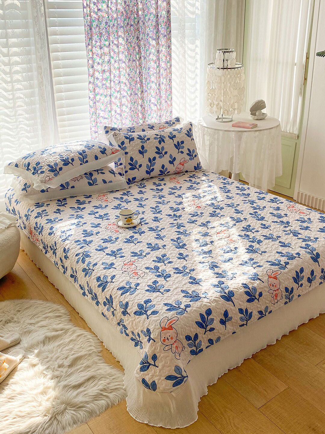 JC Collection White & Blue Printed 180 TC Double Queen Bed Cover With 2 Pillow Covers Price in India