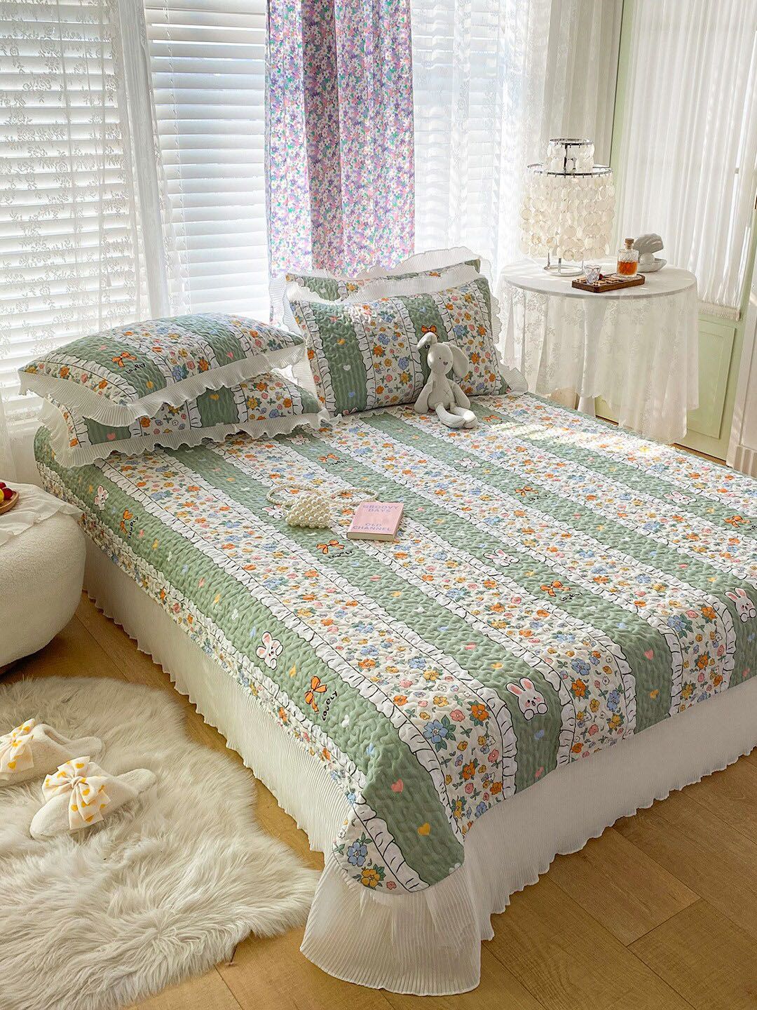 JC Collection Green and White Floral Double King Size Bed Cover With Pillow Covers Price in India