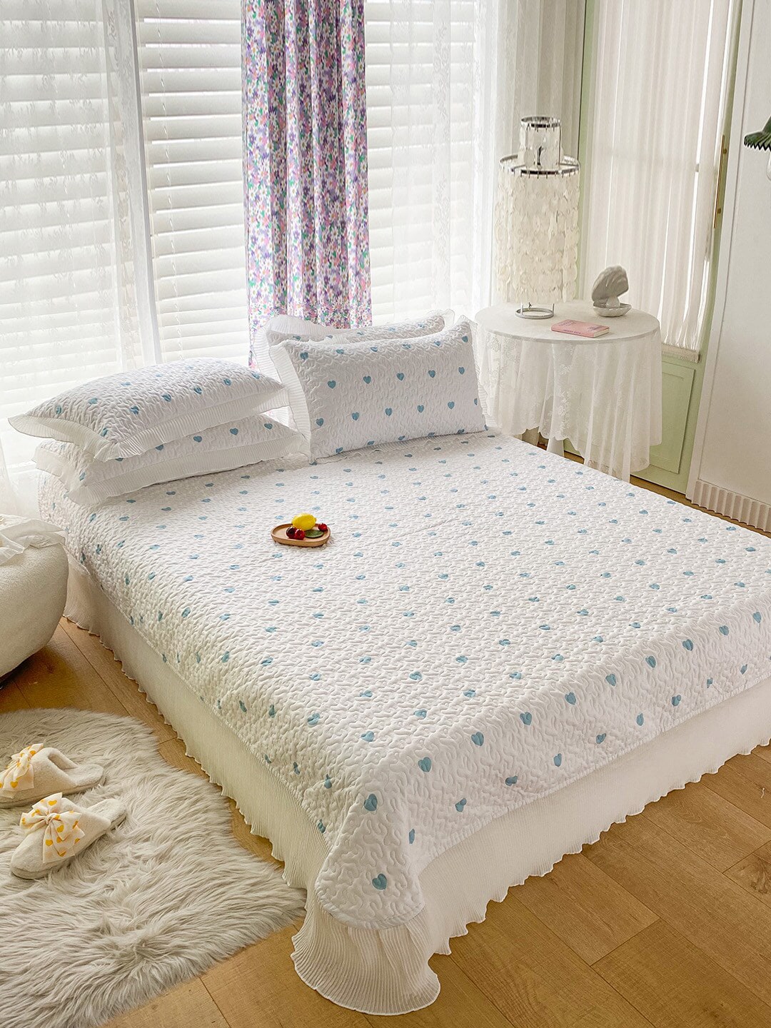 JC Collection White & Blue Woven Design Double King Bed Cover With 2 Pillow Covers Price in India