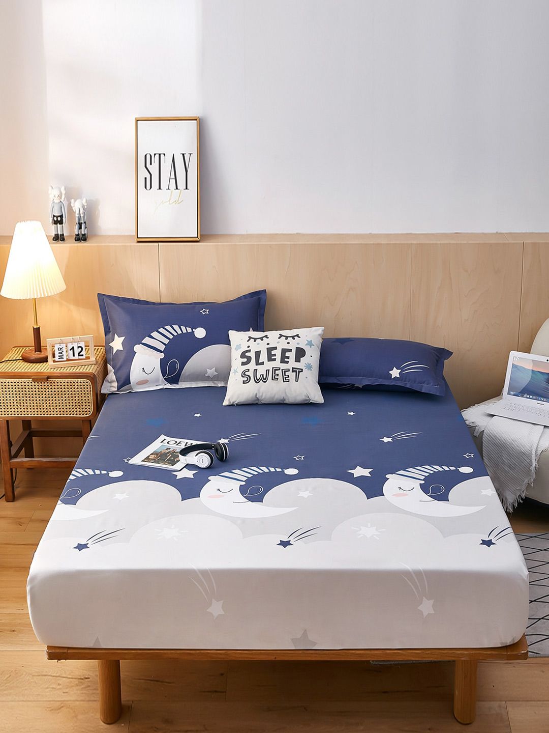 JC Collection Blue & White Graphic 160 TC King Fitted Bedsheet Price in India