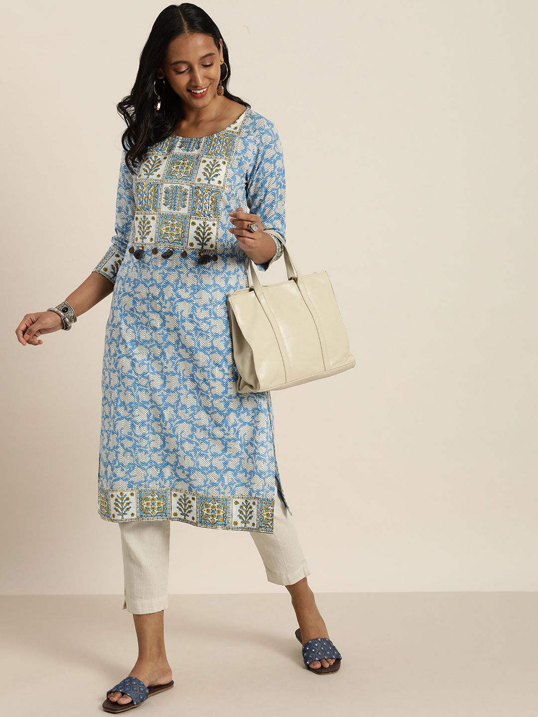 Taavi Women Blue & White Ethnic Motifs Hand Block Printed Kurta Price in India