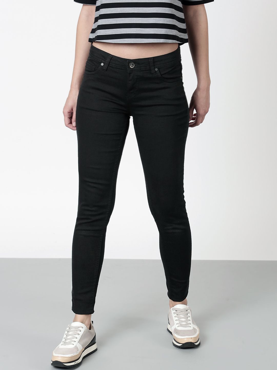 ether Women Black Skinny Fit Low-Rise Clean Look Jeans Price in India