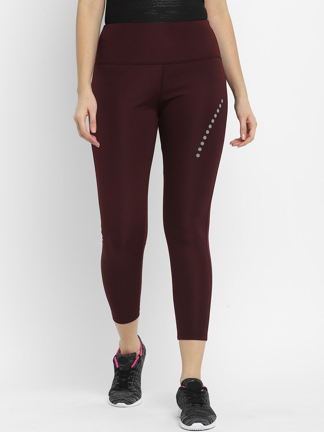 Yuuki Women Maroon Solid Tights Price in India