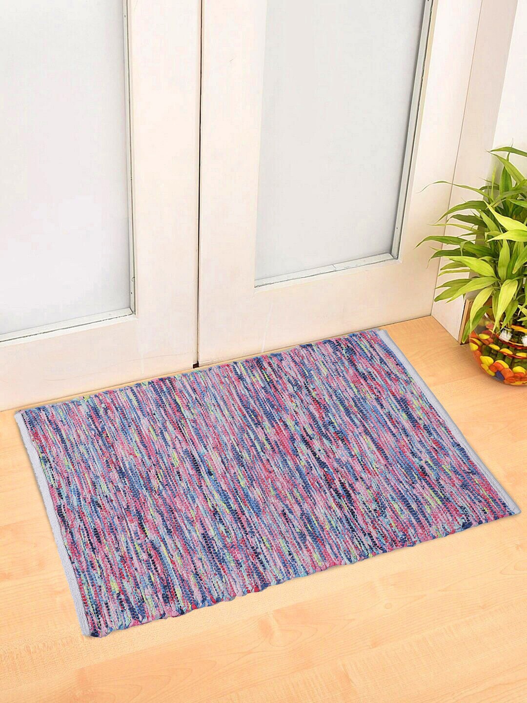 Oxolloxo Red & Blue Woven Rectangular Floor Mat Price in India
