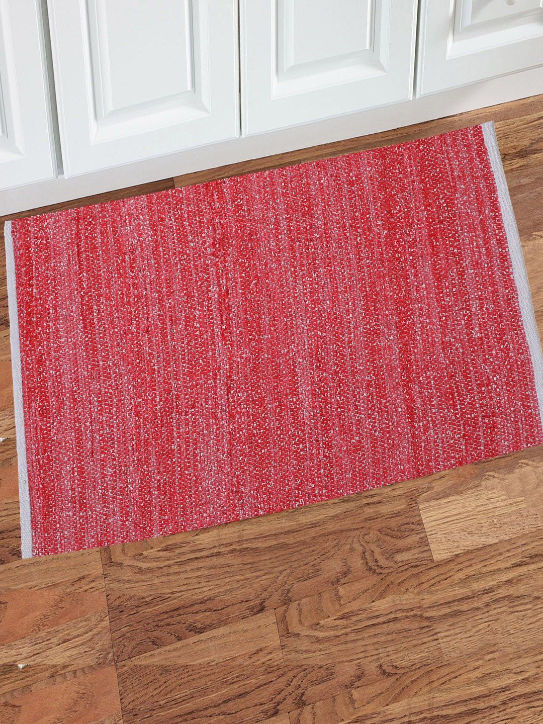 Oxolloxo Red & White Solid Woven Design Rectangular Floor Mat Price in India