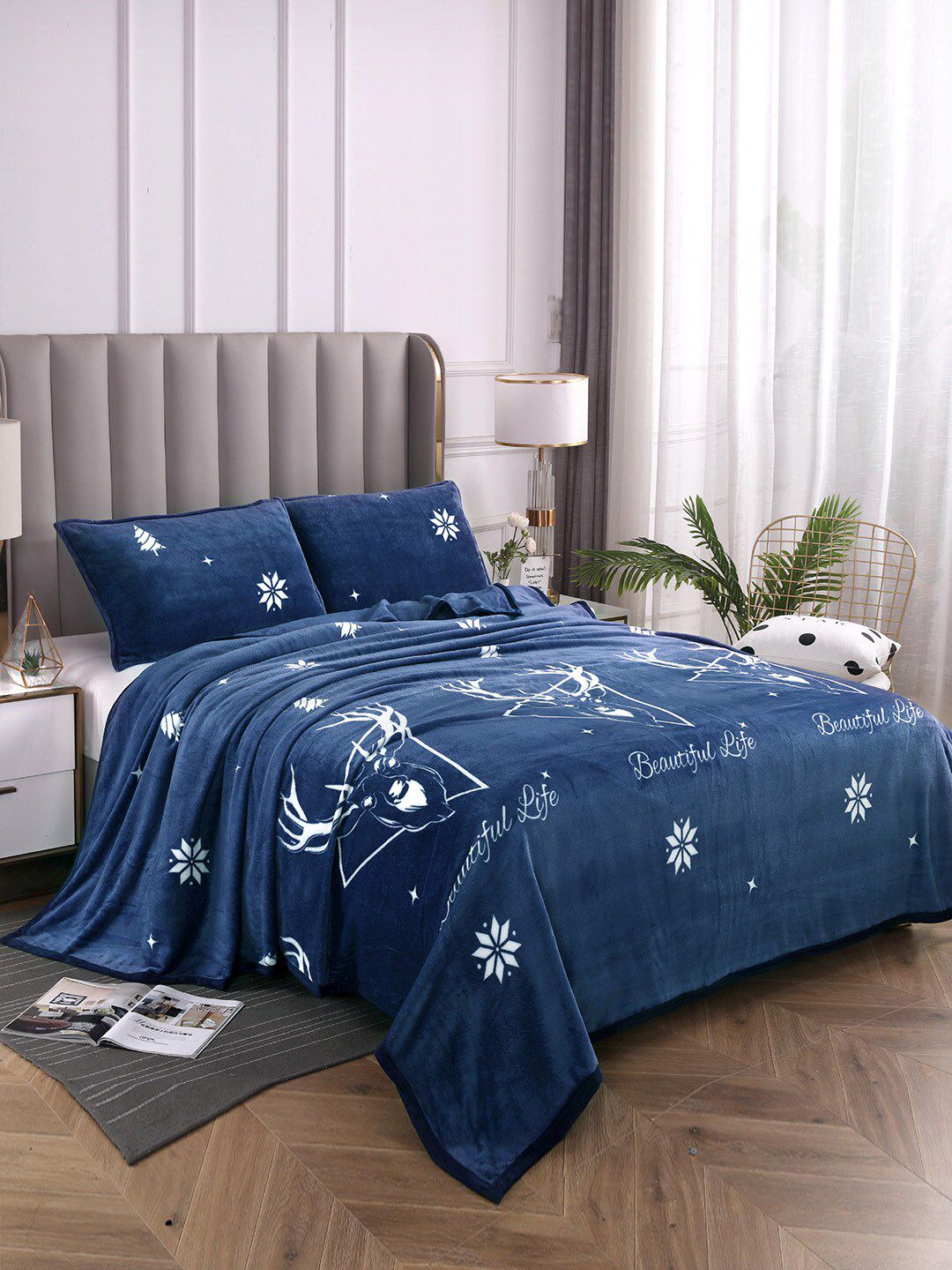 JC Collection Navy Blue & White Abstract Summer 300 GSM Double Bed Blanket Price in India