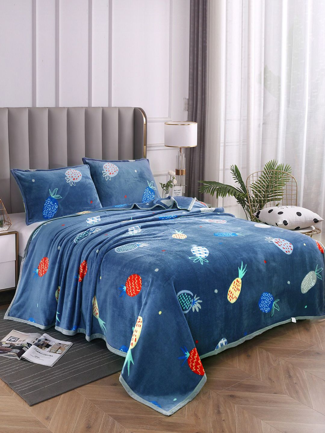 JC Collection Blue & White Summer 300 GSM Single Bed Blanket Price in India