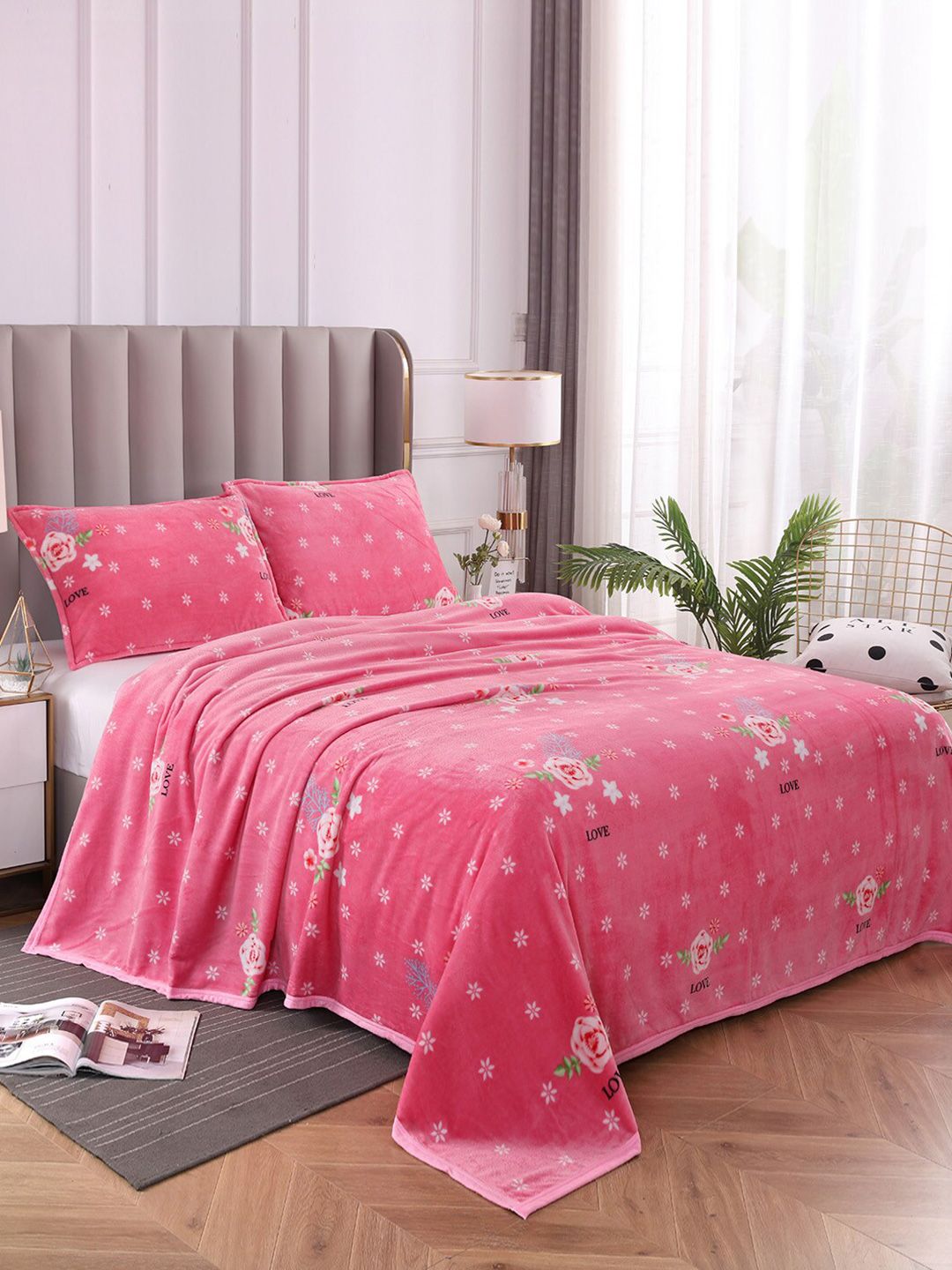 JC Collection Pink & White Floral Summer 300 GSM Single Bed Blanket Price in India