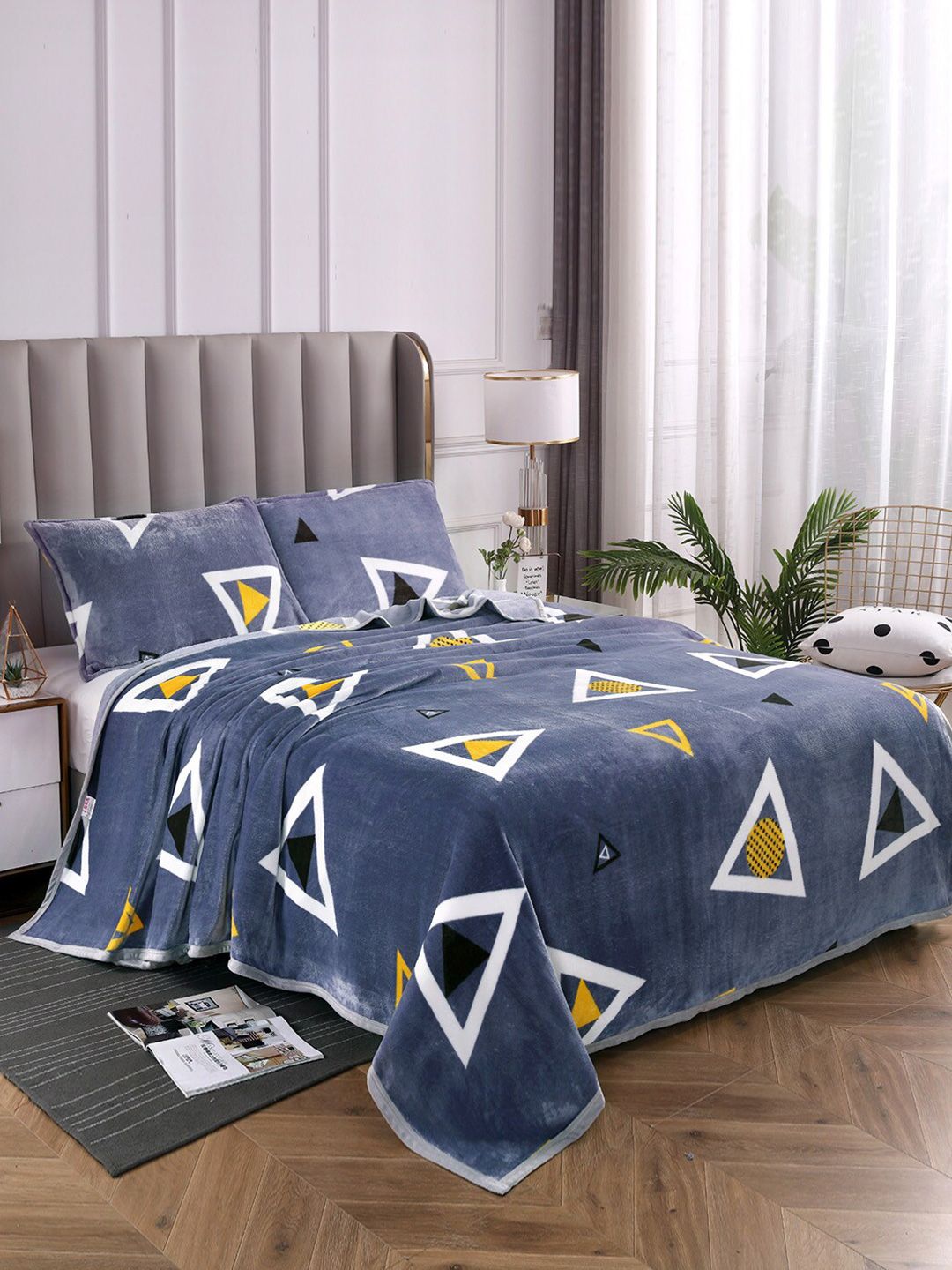 JC Collection Blue & Yellow Geometric Summer 300 GSM Double Bed Blanket Price in India