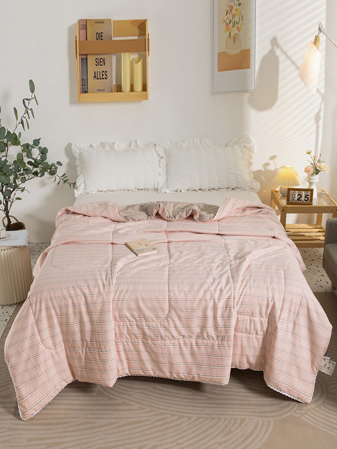 JC Collection Pink & White Checked Summer 400 GSM Double Bed Quilt Price in India