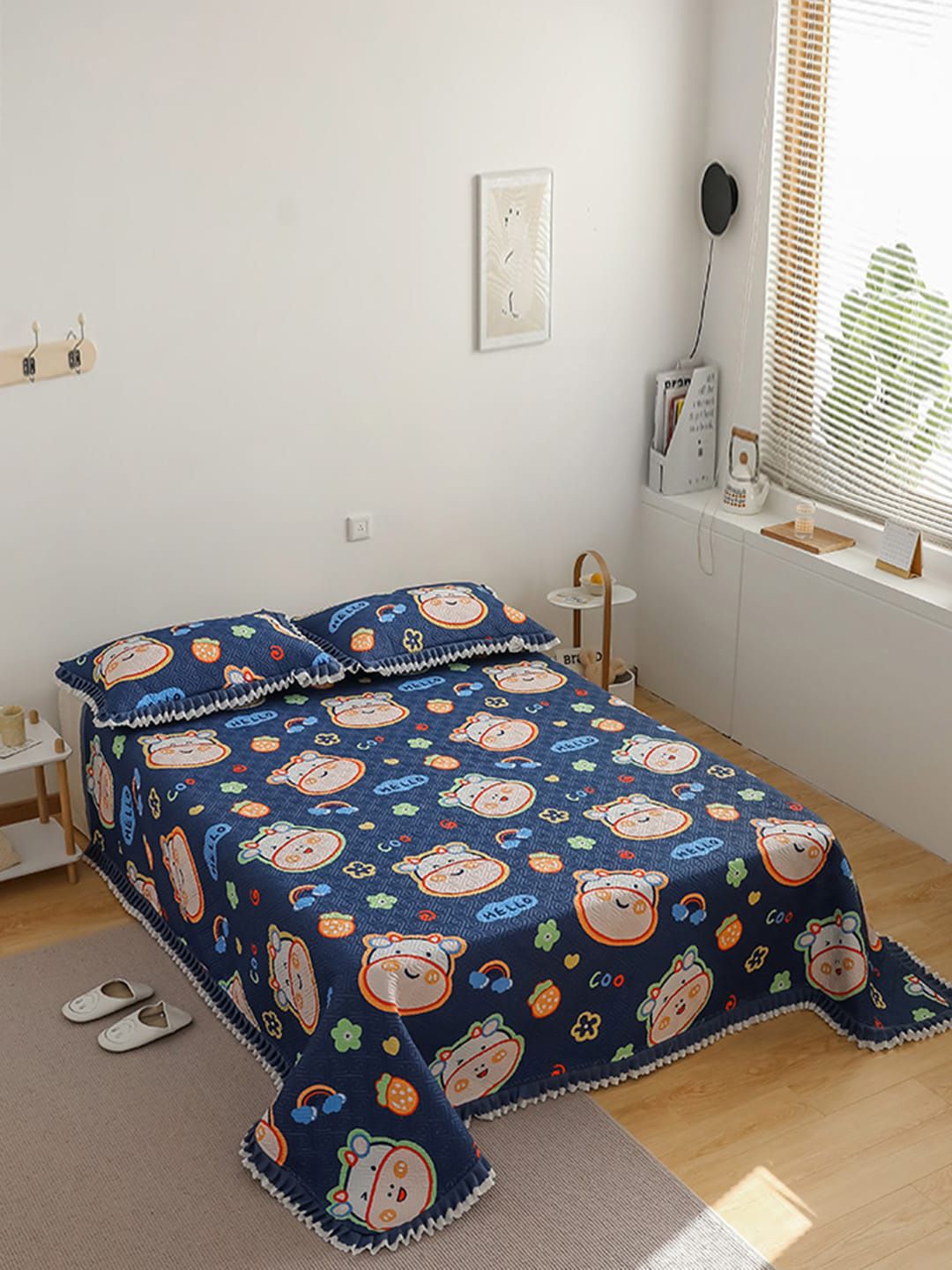 JC Collection Blue & Orange Printed Pure Cotton Double King Bed Cover With Pillow Covers Price in India