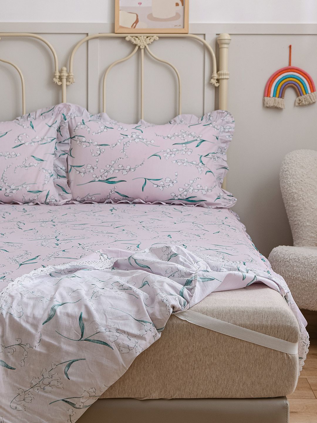 JC Collection Pink & Green Floral Printed Cotton 230 TC Double King Bed Cover With 2 Pillow Covers Price in India