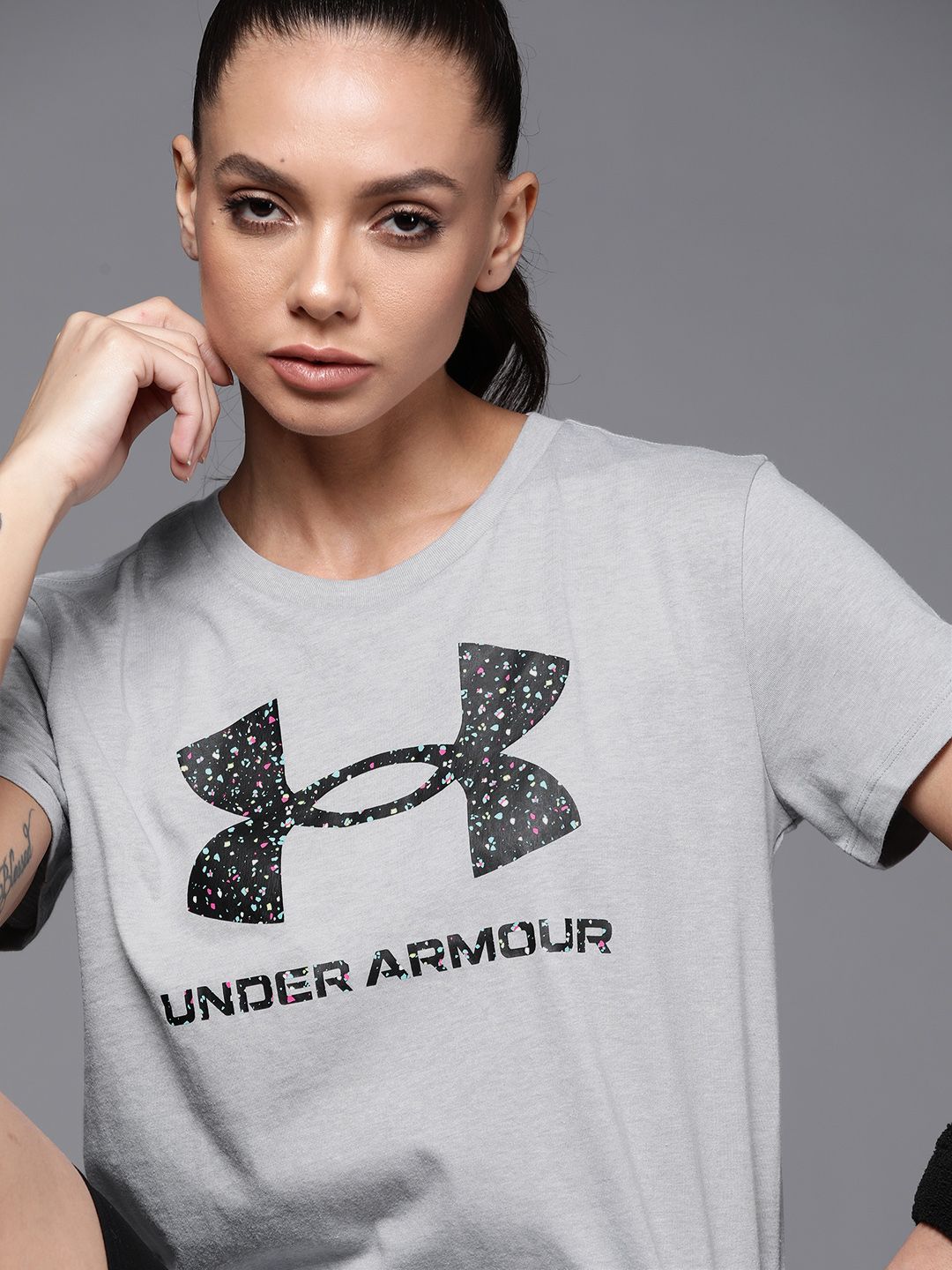 UNDER ARMOUR Women Grey & Black Sportstyle Graphic T-shirt Price in India