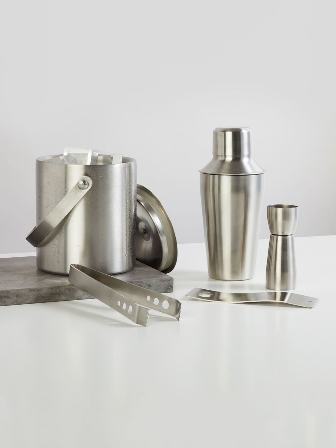 Home Centre 5 Pcs Wexford Silver Solid Stainless Steel Cocktail Shaker Bar Set Price in India