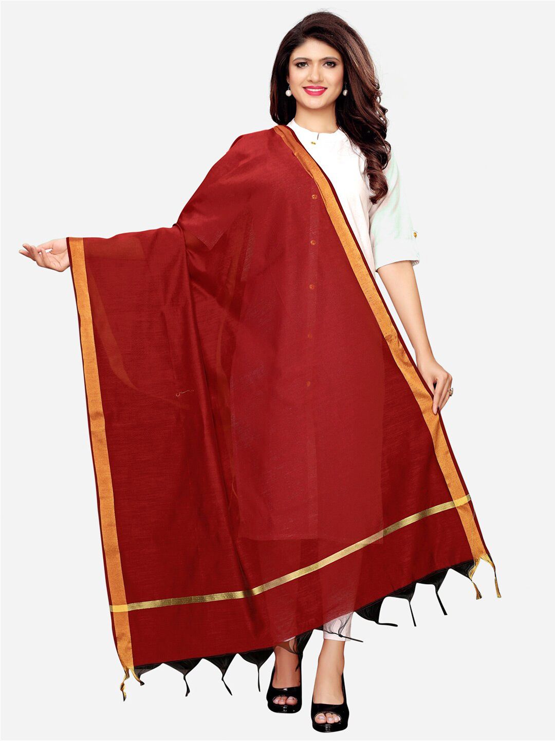 Satrani Woman Maroon & Gold-Toned Dyed Cotton Silk Dupatta Price in India