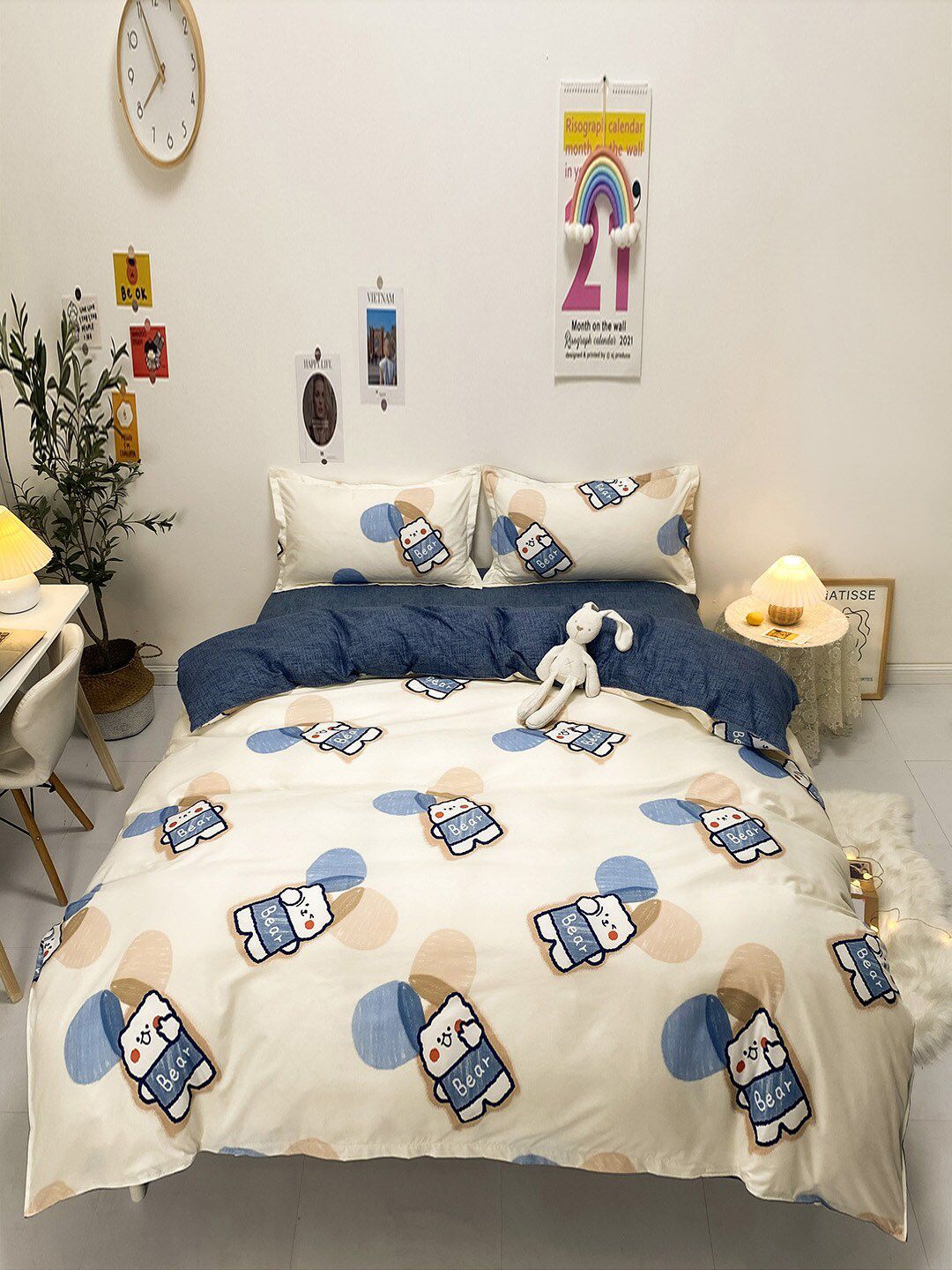 JC Collection White & Blue Printed Bedding Set Price in India
