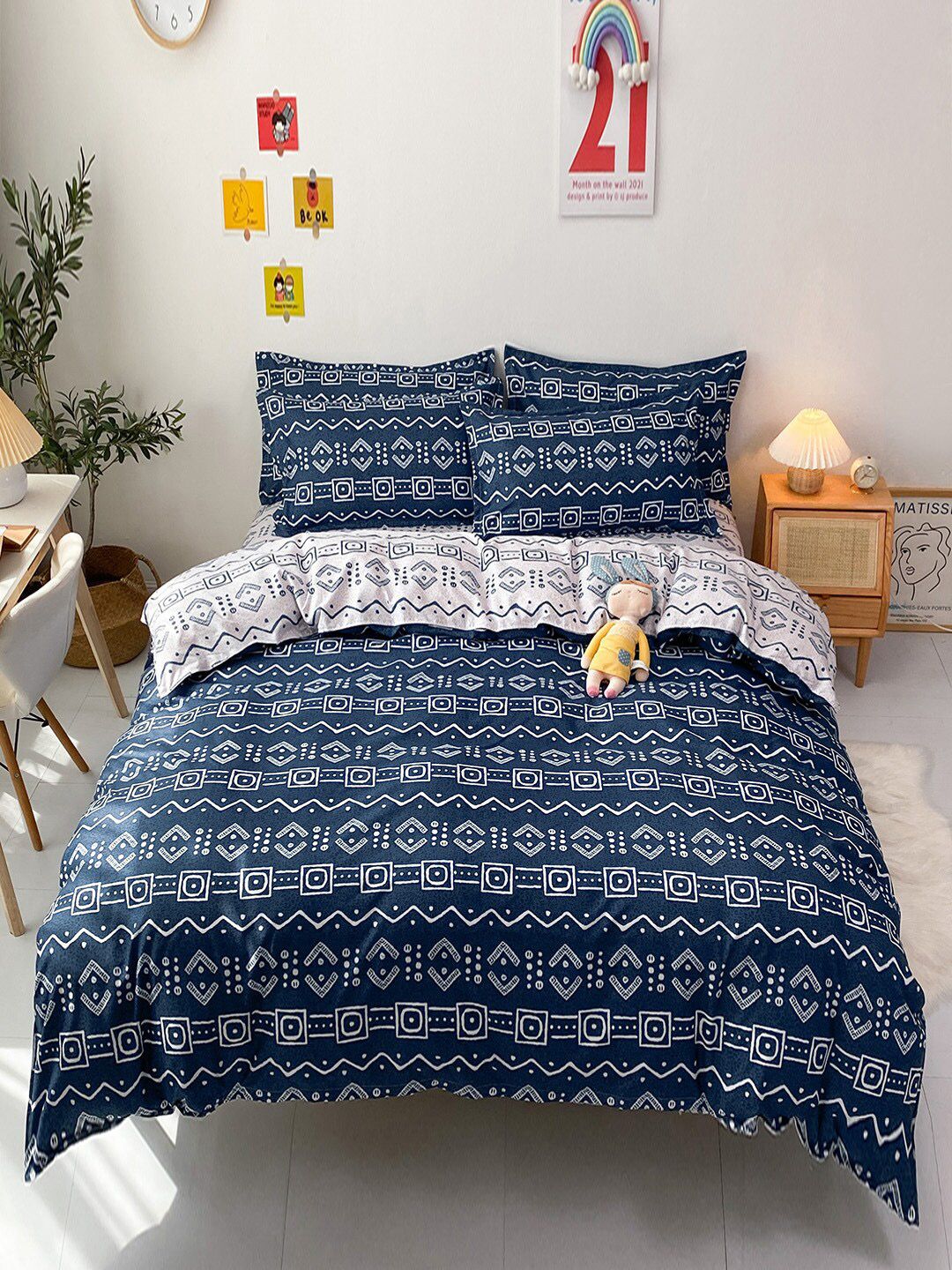 JC Collection Navy Blue & Grey Geometric Printed Double King Quilt Set Price in India