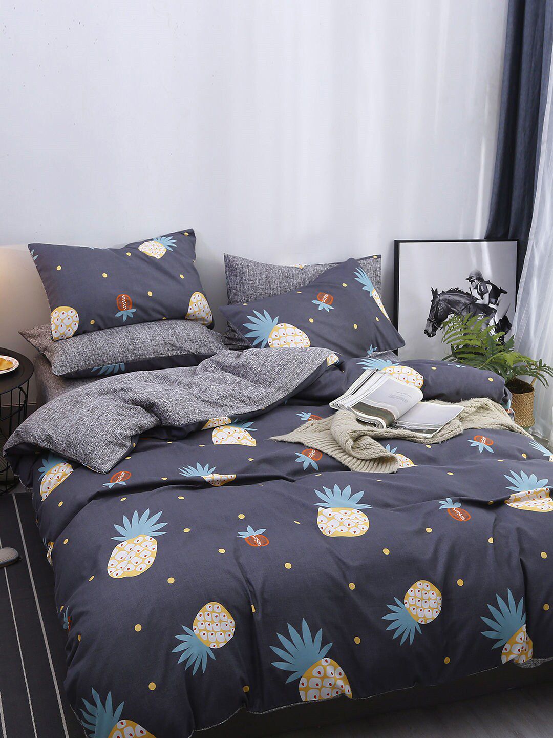 JC Collection Black Printed Double Queen Bed Cover With Pillow Covers Price in India