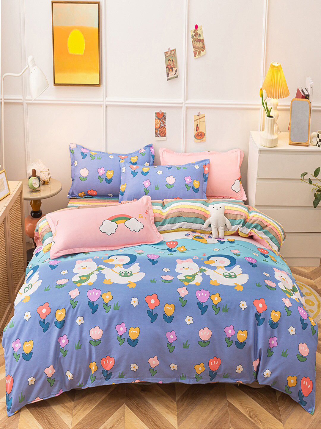 JC Collection Blue & Pink Printed Single Bedsheet with 2 Pillow Covers & 1 Quilt Cover Price in India