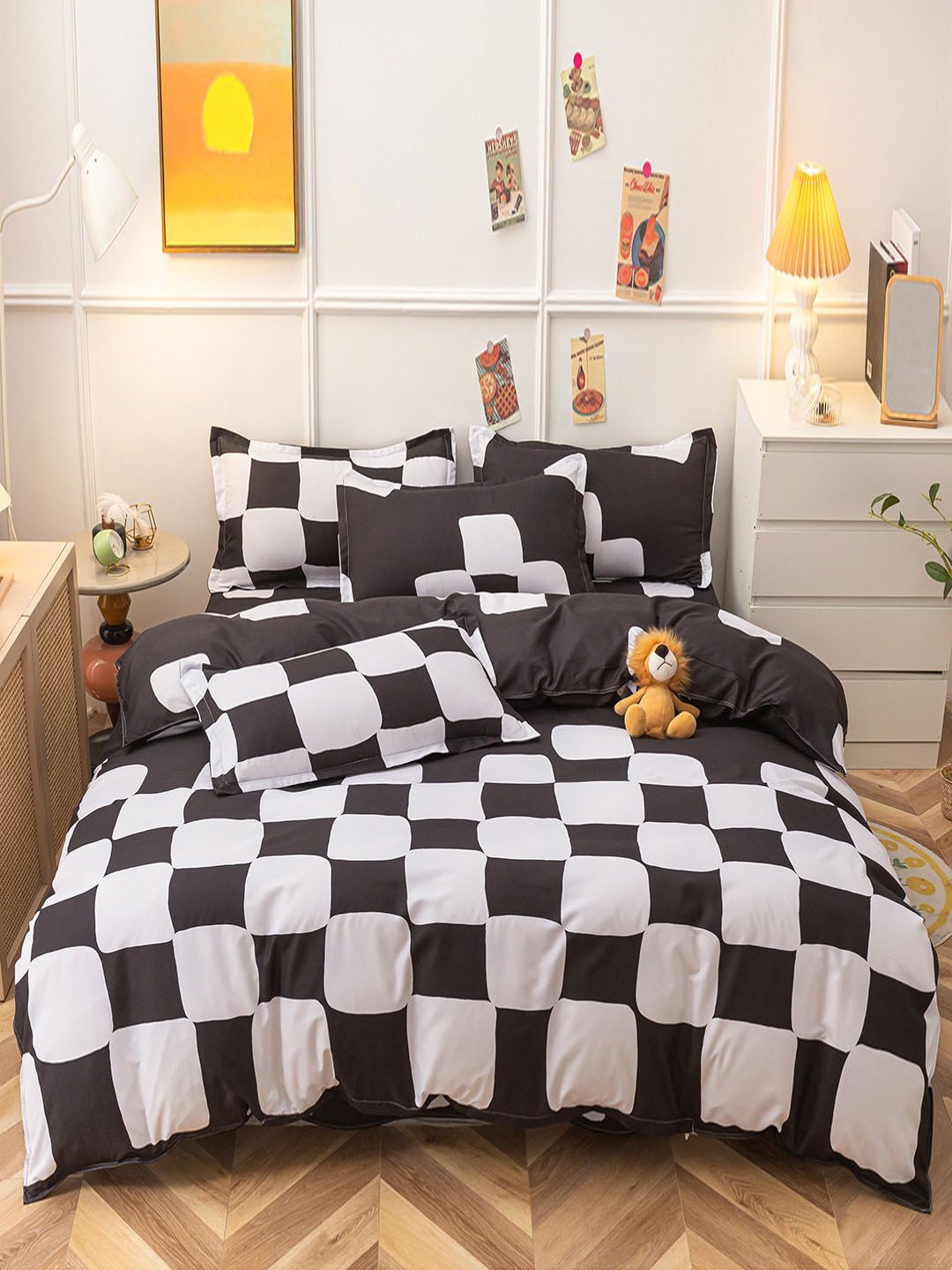 JC Collection Black & White Checked Double King Bedsheet with 2 Pillow Covers & 1 Quilt Cover Price in India