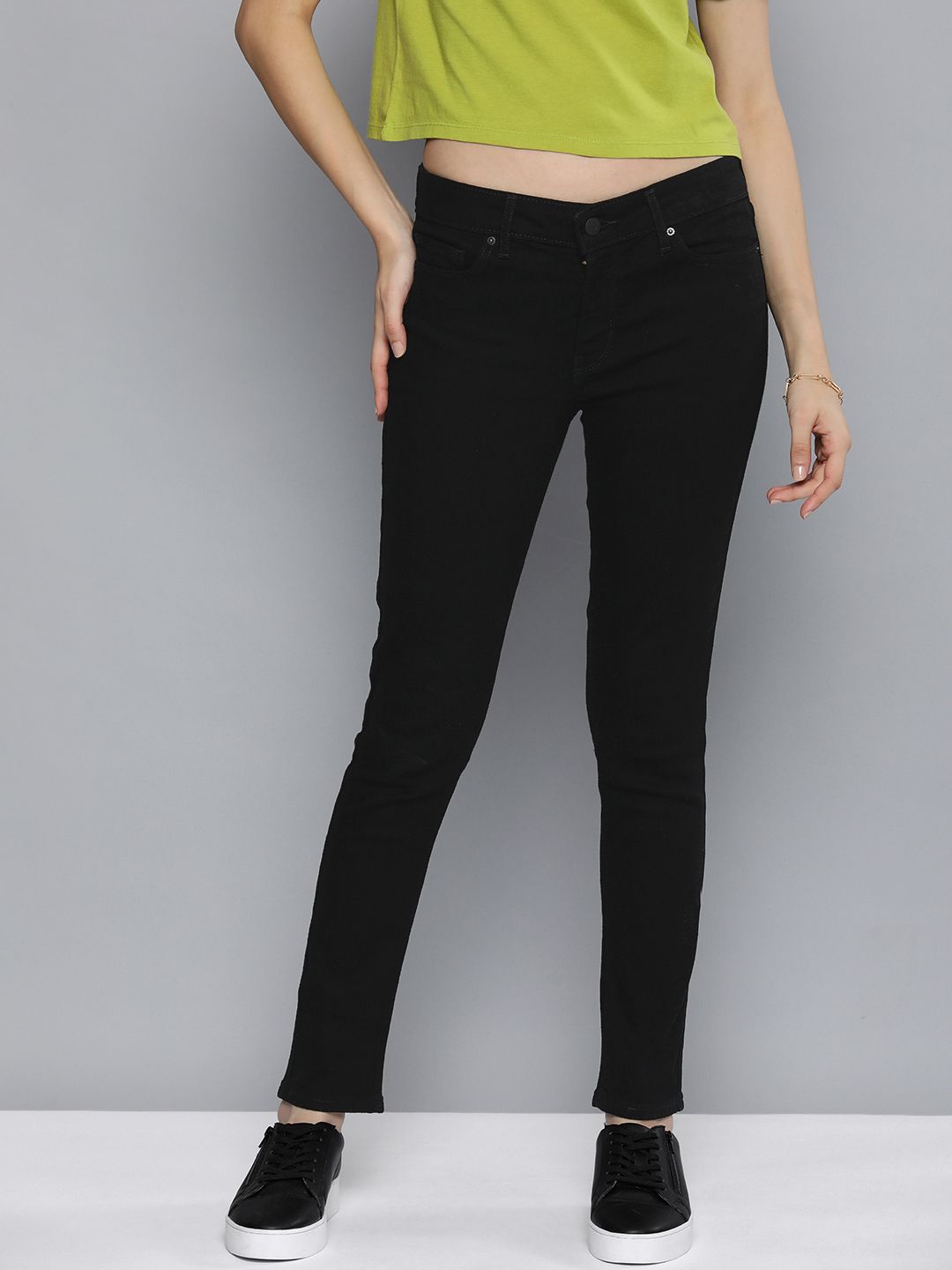 Levis Women Black 711 Skinny Fit Stretchable Jeans Price in India