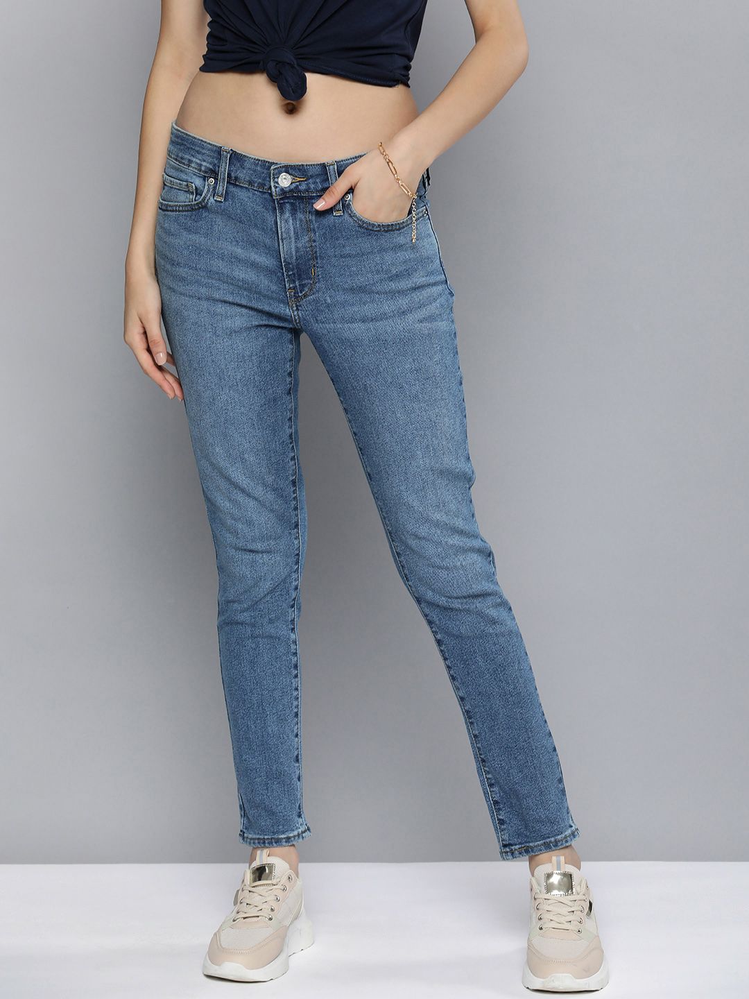 Levis Women Blue 711 Skinny Fit Heavy Fade Stretchable Jeans Price in India