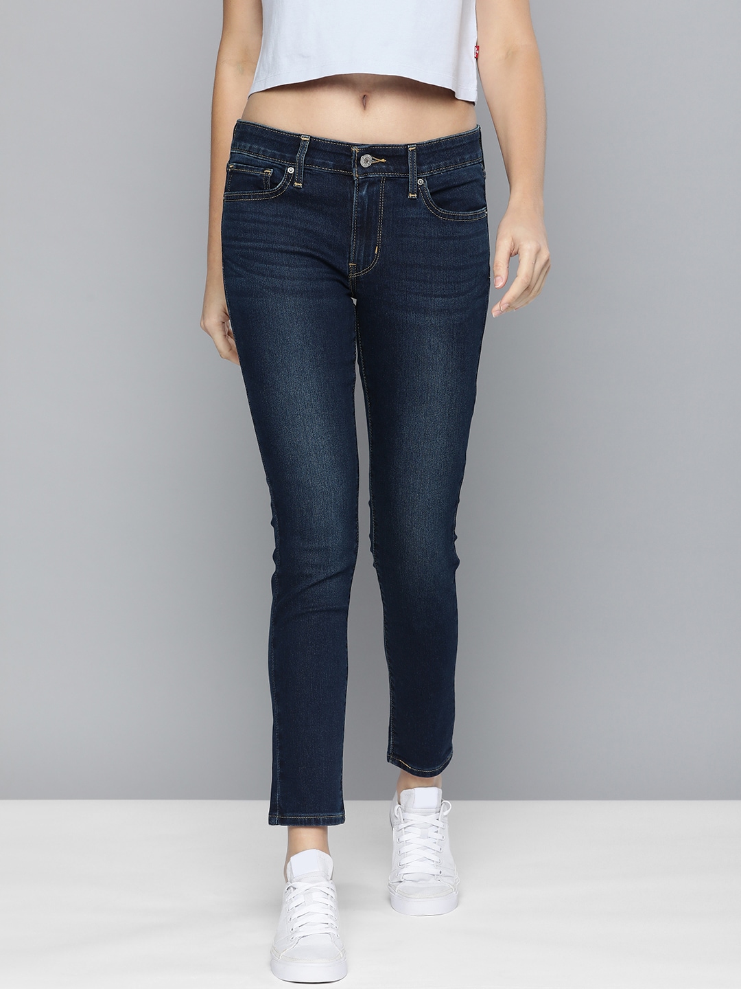 Levis Women Blue 711 Skinny Fit Light Fade Stretchable Jeans Price in India
