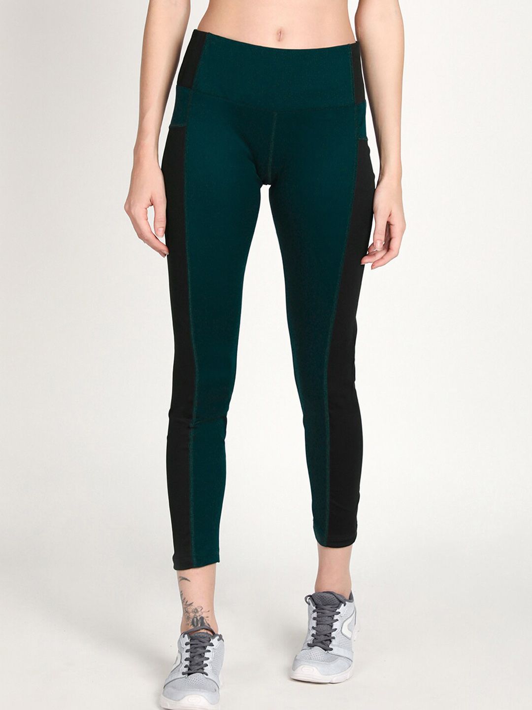 Chkokko Women Teal & Black Colourblocked Tights Price in India