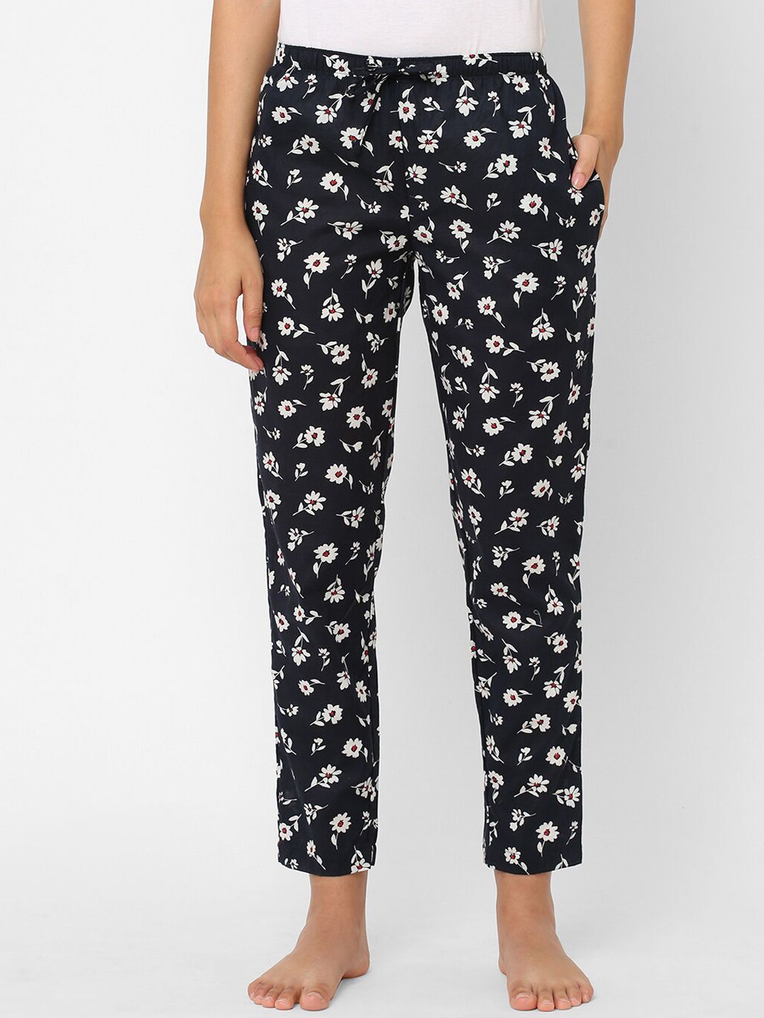 URBAN SCOTTISH Women Black Floral Printed Cotton Lounge Pants Price in India