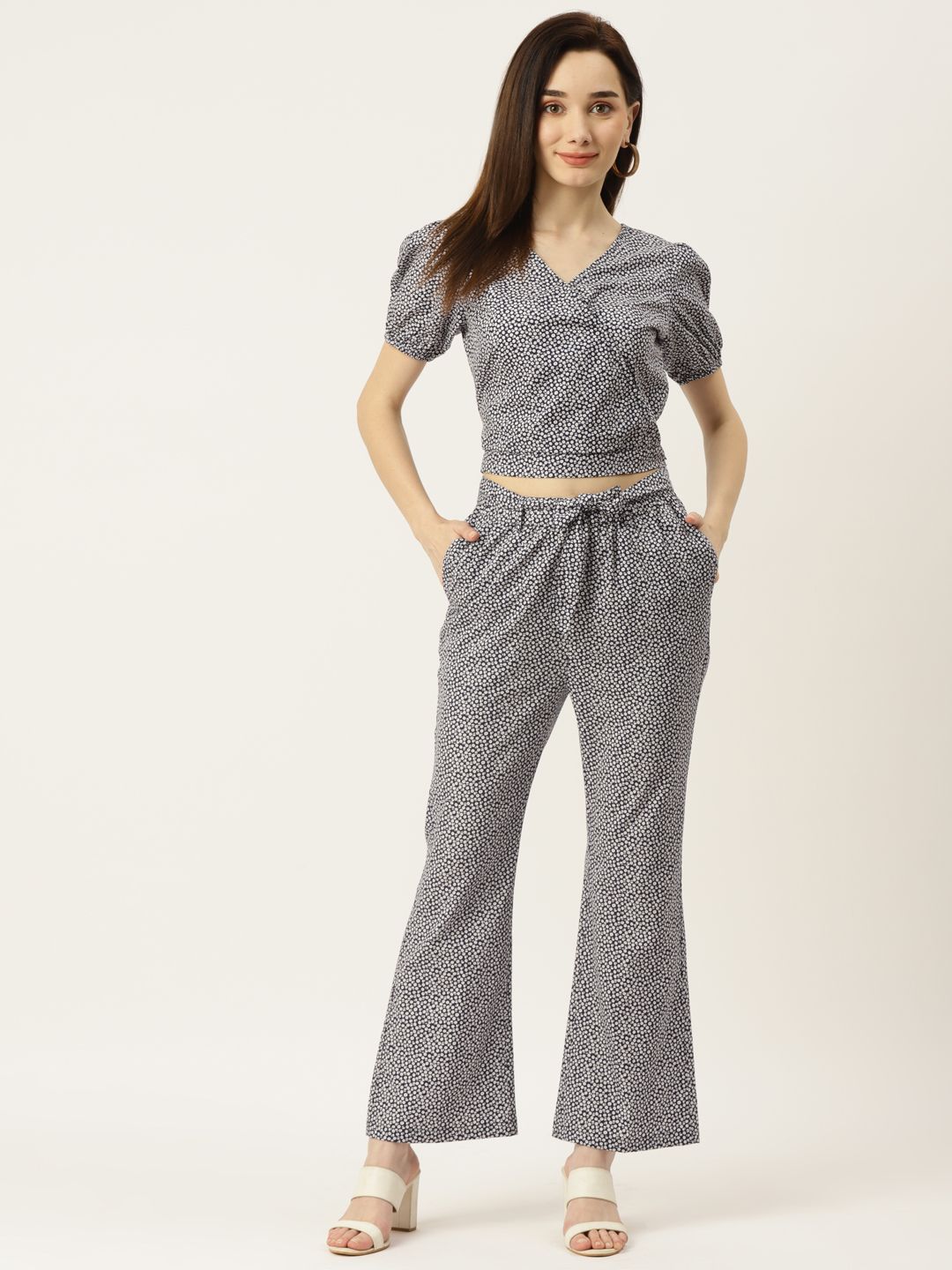 LILL Women Navy Blue & White Floral Printed Co-Ord Set