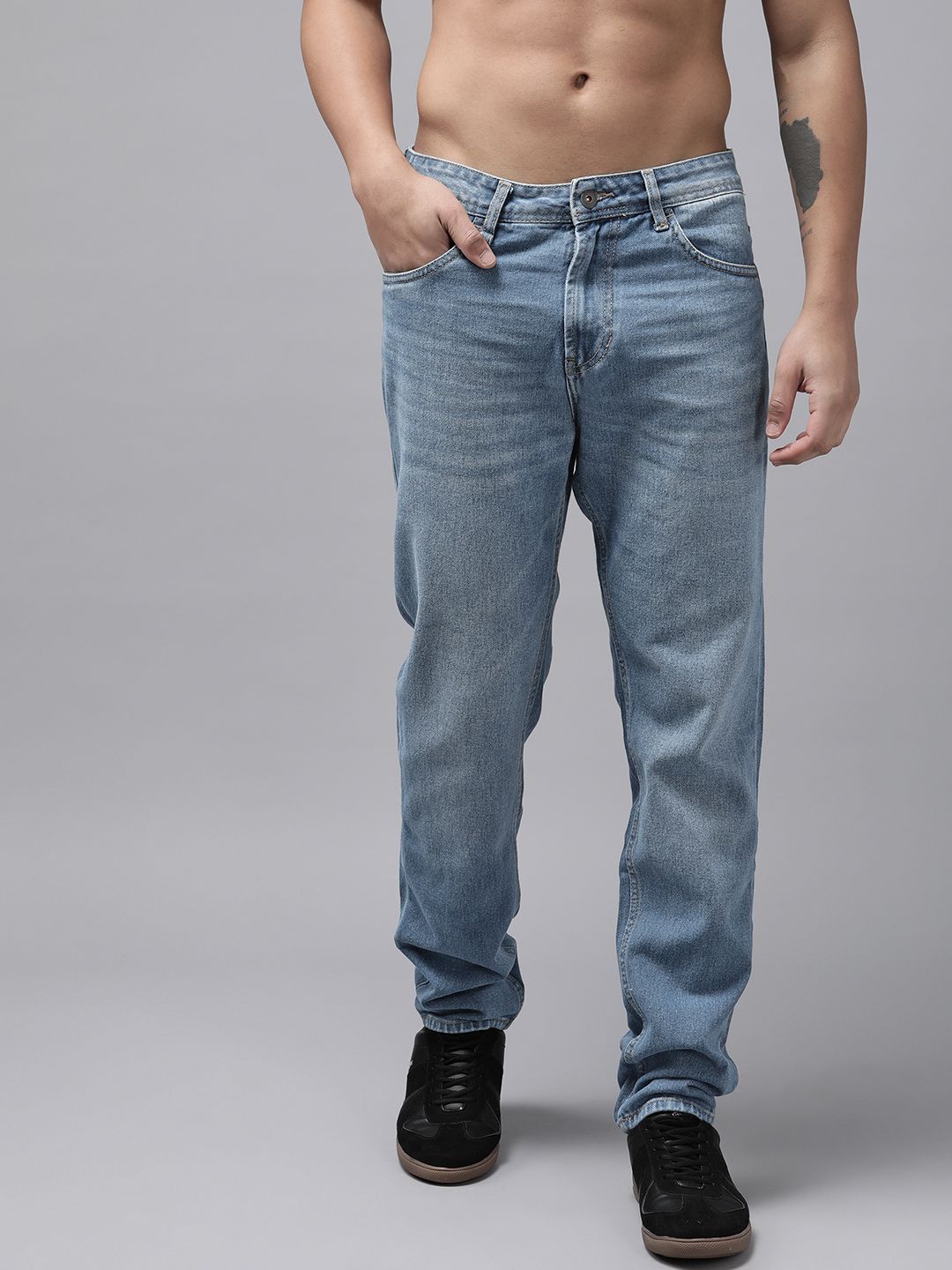 The Roadster Lifestyle Co Men 90'S Slim Fit Pure Cotton Light Fade