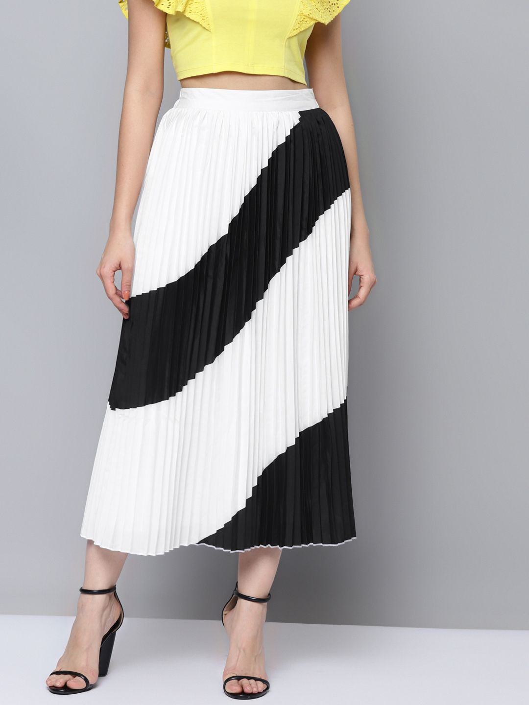 SASSAFRAS Women White & Black Colourblocked Accordion Pleat Midi A-Line Skirt