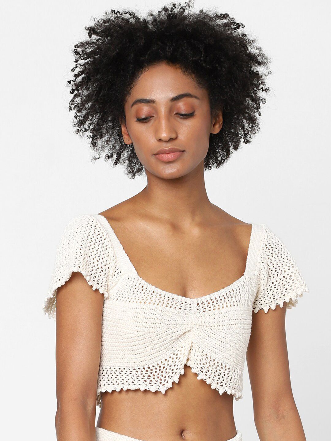 ONLY Off White Sweetheart Neck Crop Top Price in India