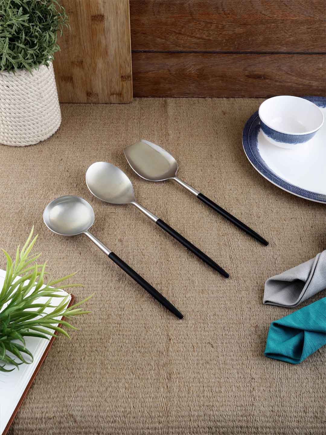 VarEesha Set Of 3 Black & Silver-Toned Matt Serving Spoons Price in India