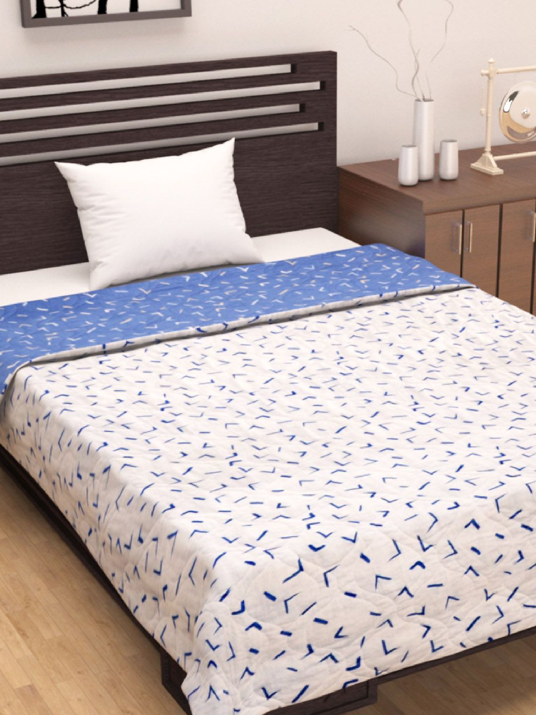 Divine Casa Blue & White Abstract Mild Winter 120 GSM Cotton Single Bed Dohar Price in India