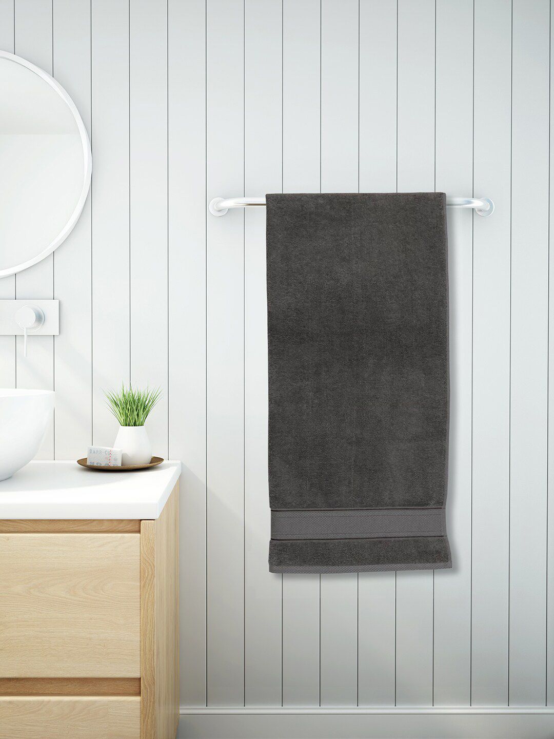 SPACES Charcoal Grey Solid 550GSM High Absorbent Cotton Bath Towel Price in India