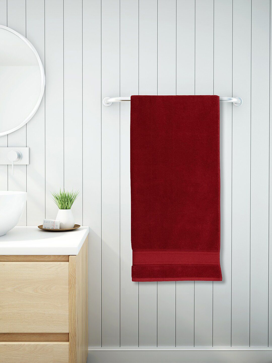 SPACES Red Solid 550 GSM Cotton Bath Towels Price in India