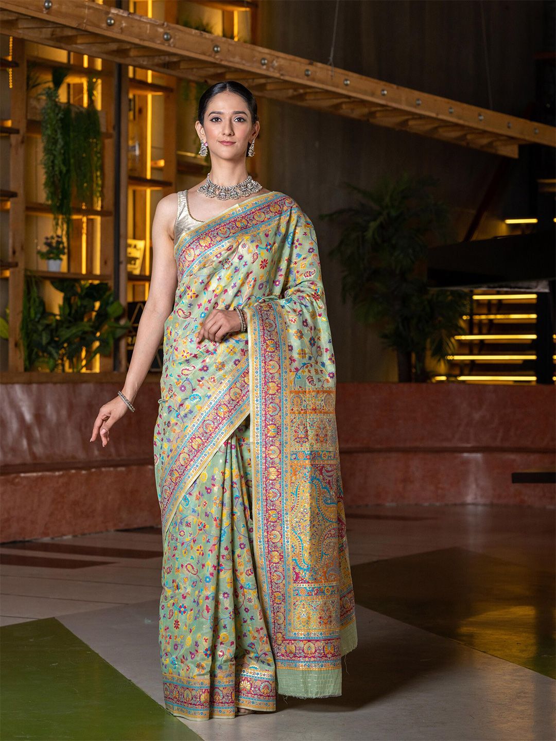 BEATITUDE Green & Blue Floral Silk Blend Saree Price in India