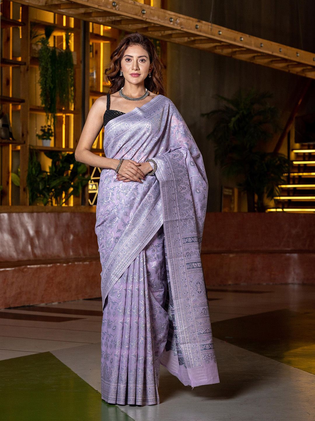 BEATITUDE Lavender Floral Cotton Blend Saree Price in India