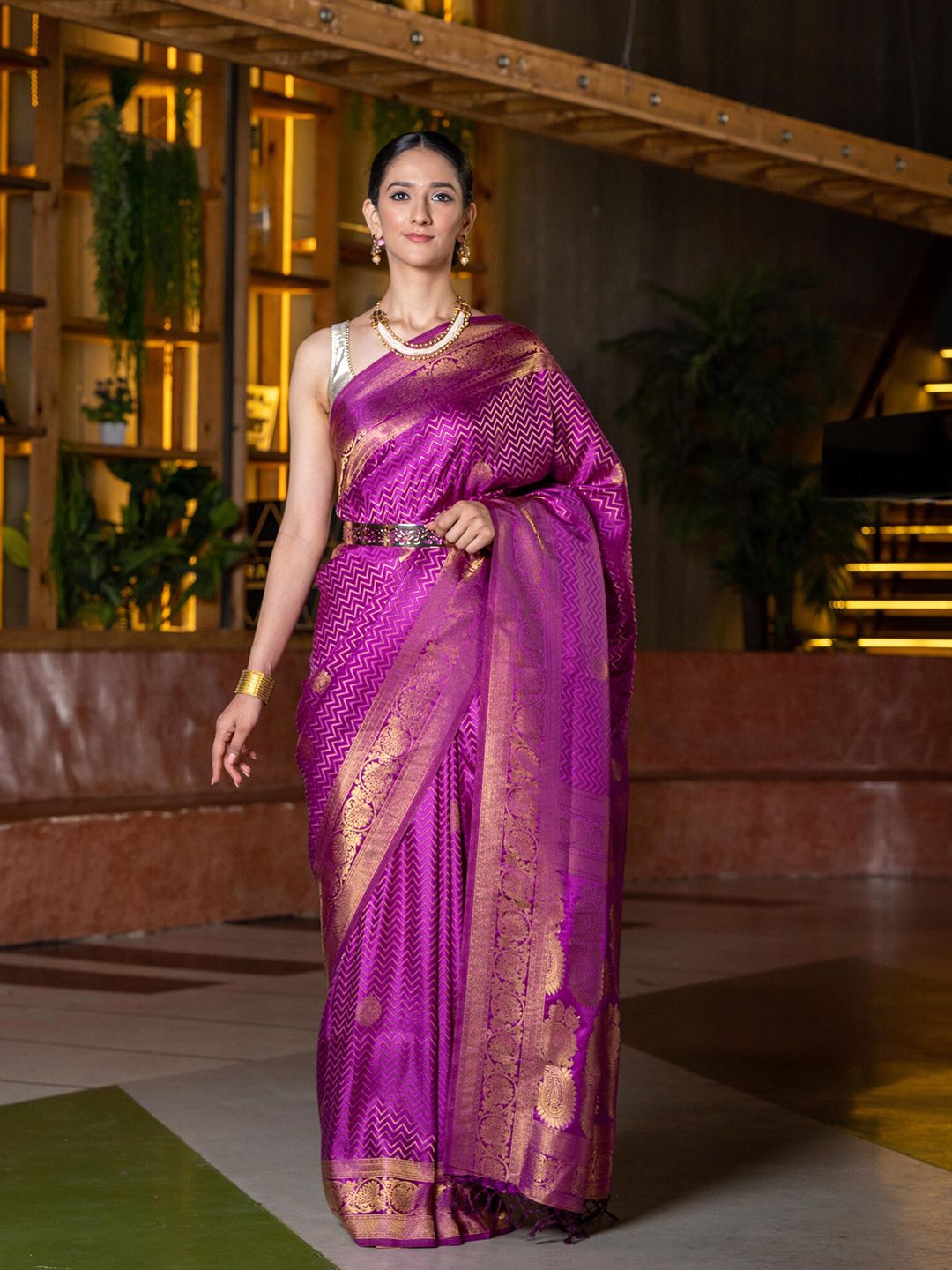 BEATITUDE Purple & Gold-Toned Ethnic Motifs Silk Blend Banarasi Saree Price in India