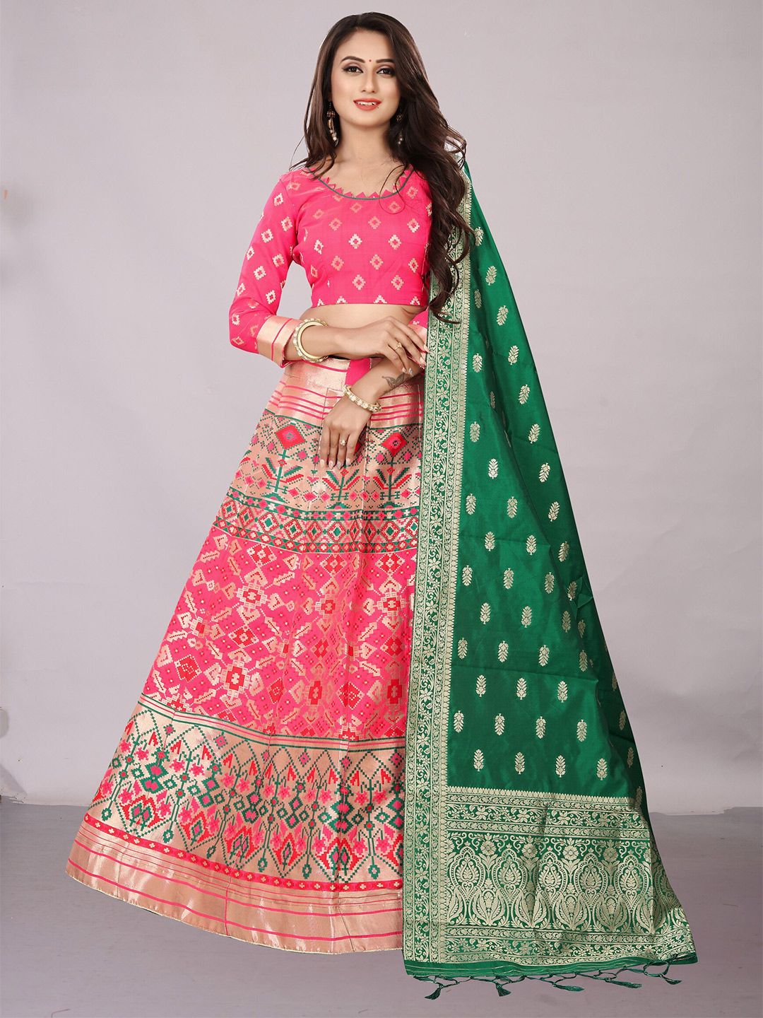 Ekta Textiles Pink & Green Unstitched Lehenga & Semi-Stitched Blouse With Dupatta Price in India