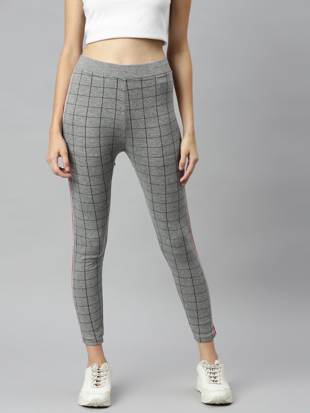 Aarika Women Grey & White Pure Cotton Checked Regular Gym Tights Price in India