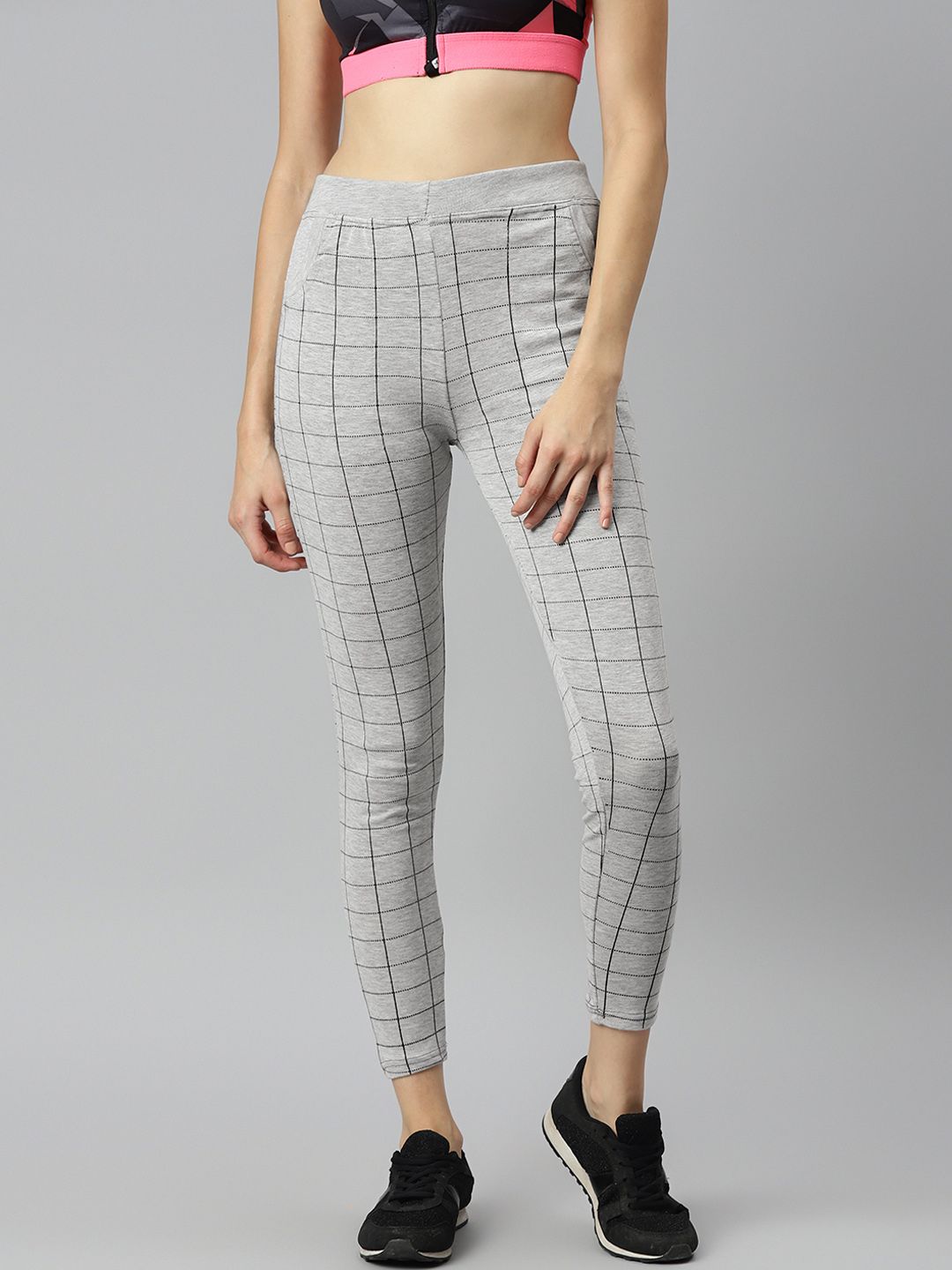 Aarika Women Grey & Black Pure Cotton Checked Regular Gym Tights Price in India