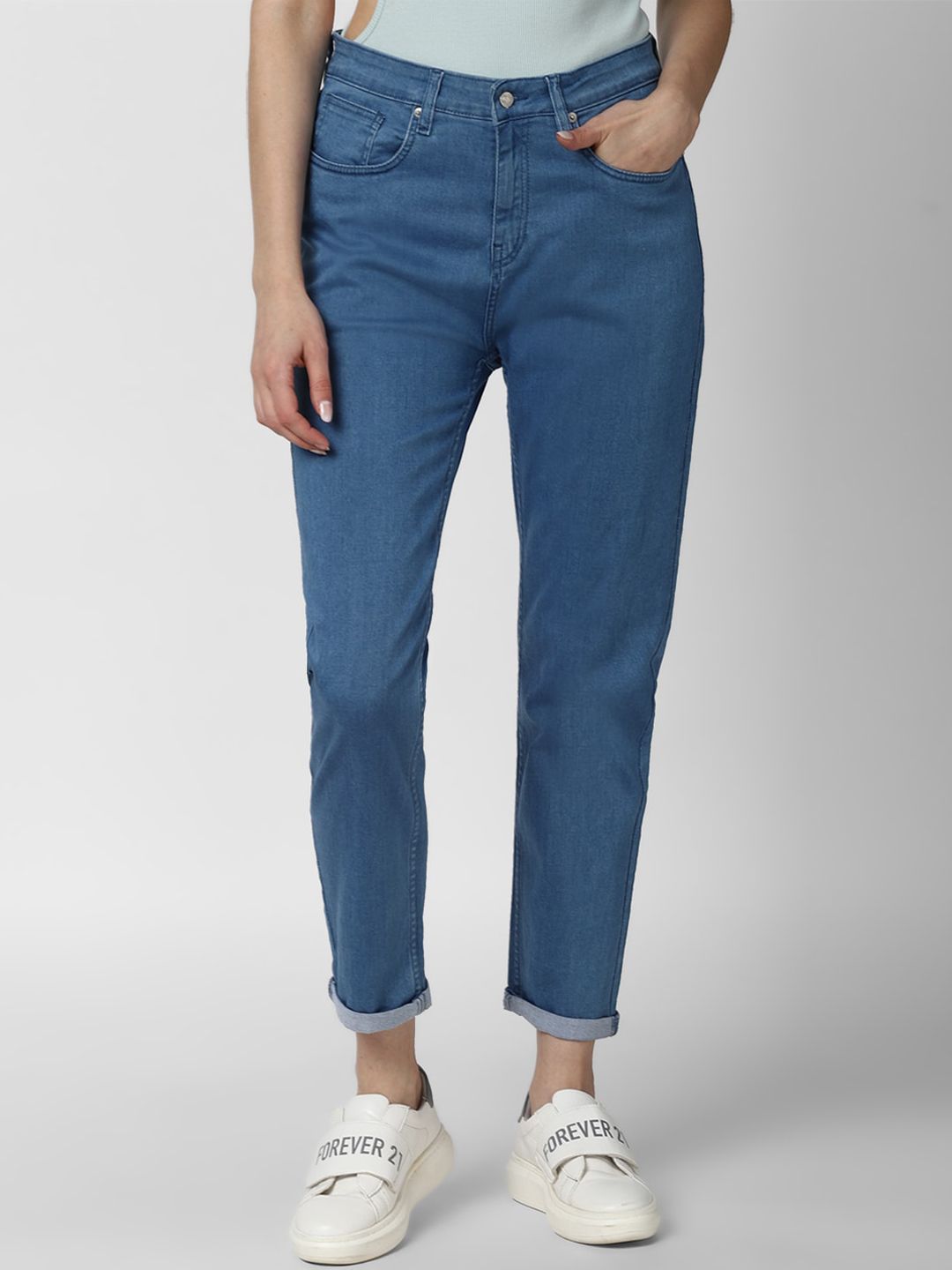 FOREVER 21 Women Blue Mid Rise Regular Fit Jeans Price in India